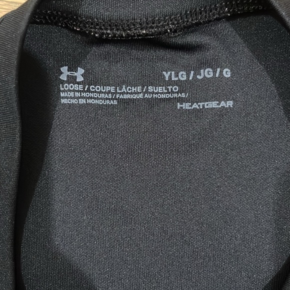 Boys Under Armour shirt - Picture 2 of 3